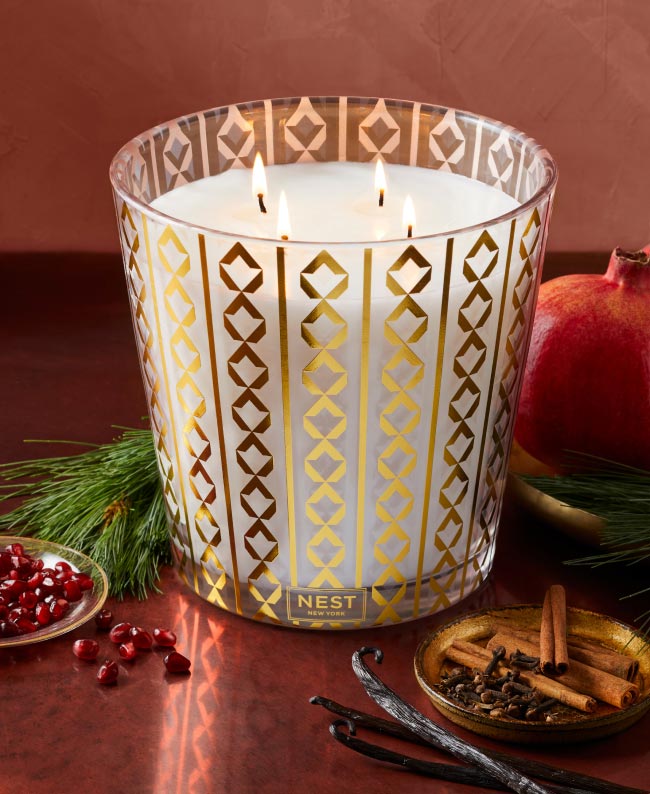 Classic Candle - Holiday - 8.1 oz - Image 2