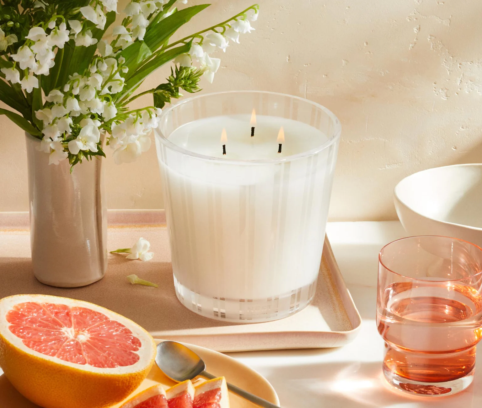 3 Wick Candle - Grapefruit - 21.1 oz - Image 2