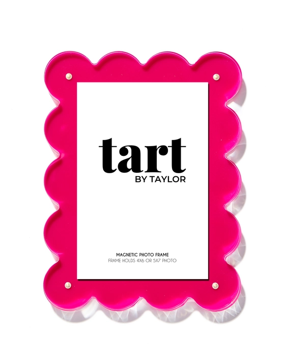 Scalloped Acrylic Picture Frame - Magenta